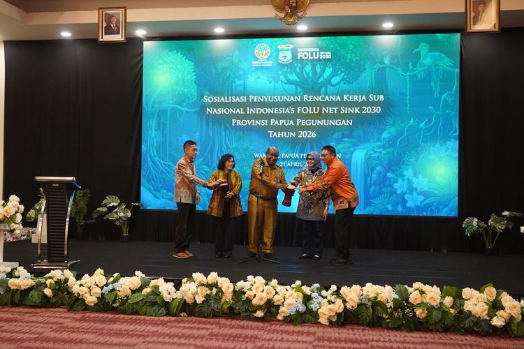Punya Hutan Luas Terjaga, Sekda Wasuok Tegaskan Komitmen Papua Pegunungan Turunkan Emisi Gas Rumah Kaca